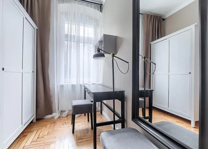 Margi Nell 什切青